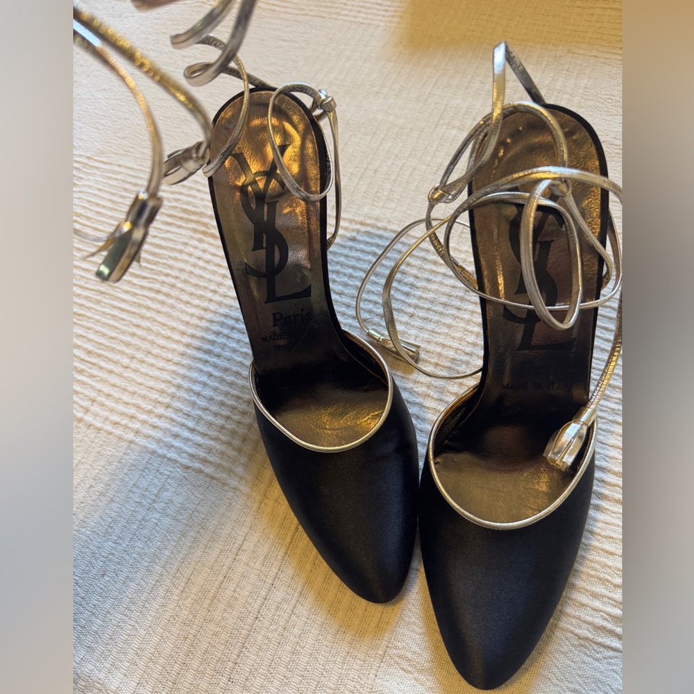 Vintage YSL Yves Saint Laurent Black Satin Wrap Heel - Size 7N - Picture 4 of 11